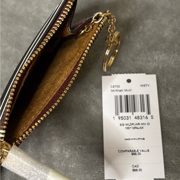 Coach Silver and Pink Key Card Holder - Picture 4 of 4